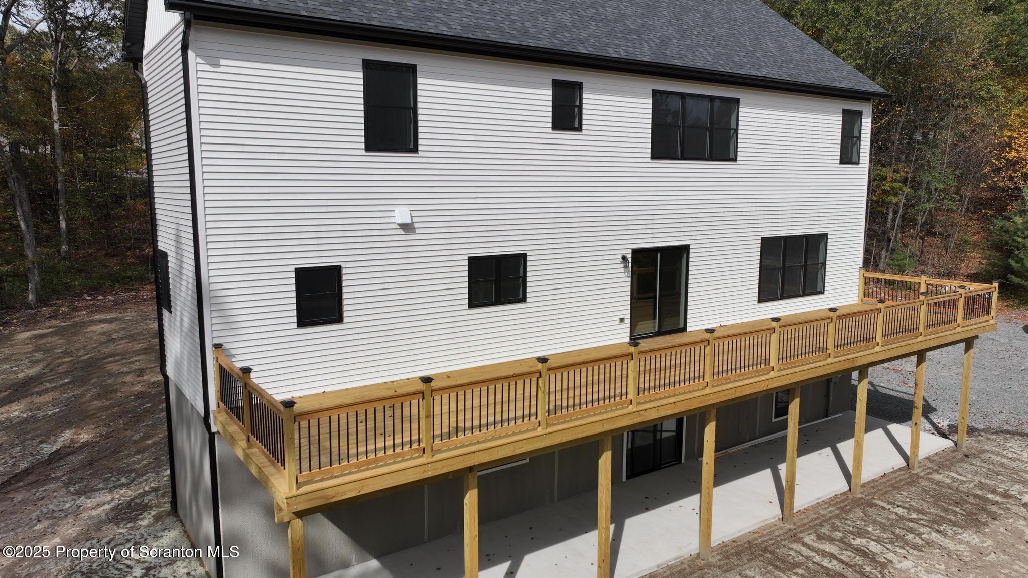 99 Woodland Drive Lake Ariel, PA 18436 - Photo 5 of 124 Back