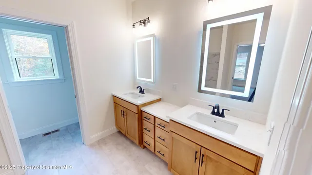 $899,000 | 99 Woodland Drive, Lake Ariel, PA 18436