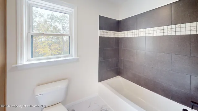 $899,000 | 99 Woodland Drive, Lake Ariel, PA 18436