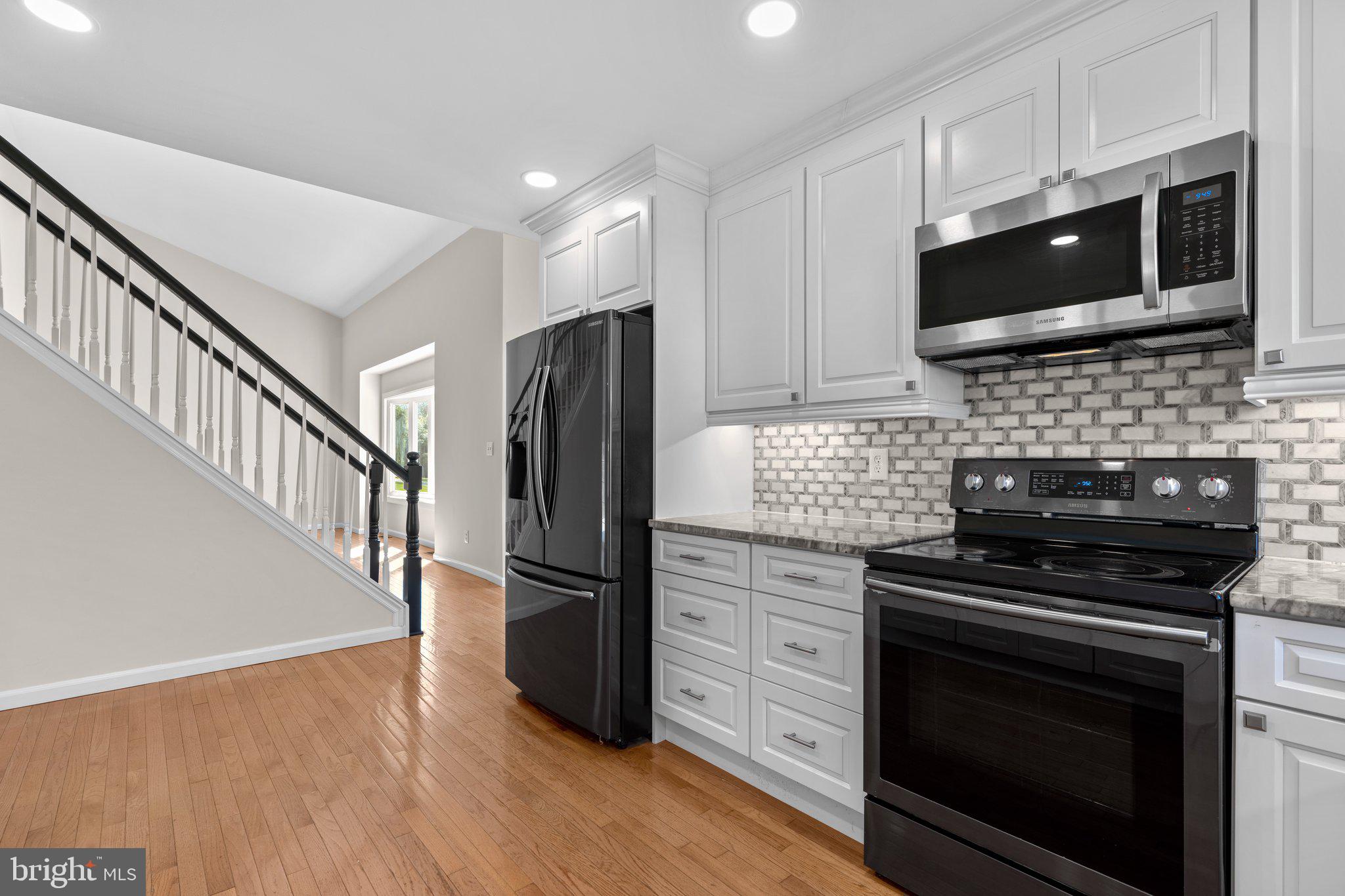 9777 Hillsmere Road Ellicott City, MD 21042 - Photo 14 of 55 Kitchen