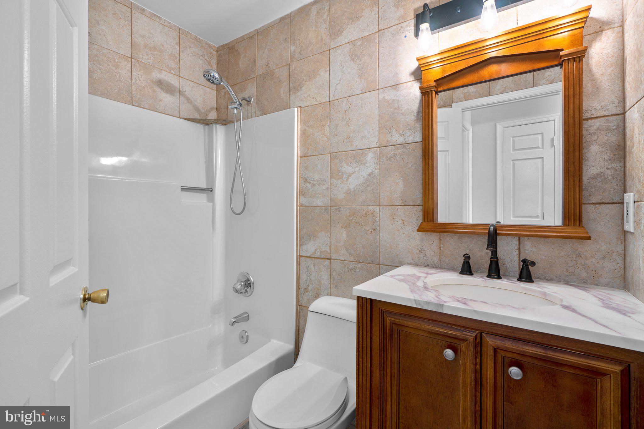 9777 Hillsmere Road Ellicott City, MD 21042 - Photo 27 of 55 Bathroom
