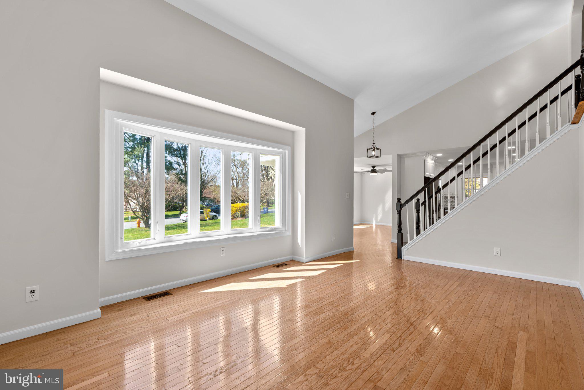 9777 Hillsmere Road Ellicott City, MD 21042 - Photo 8 of 55 Living Room