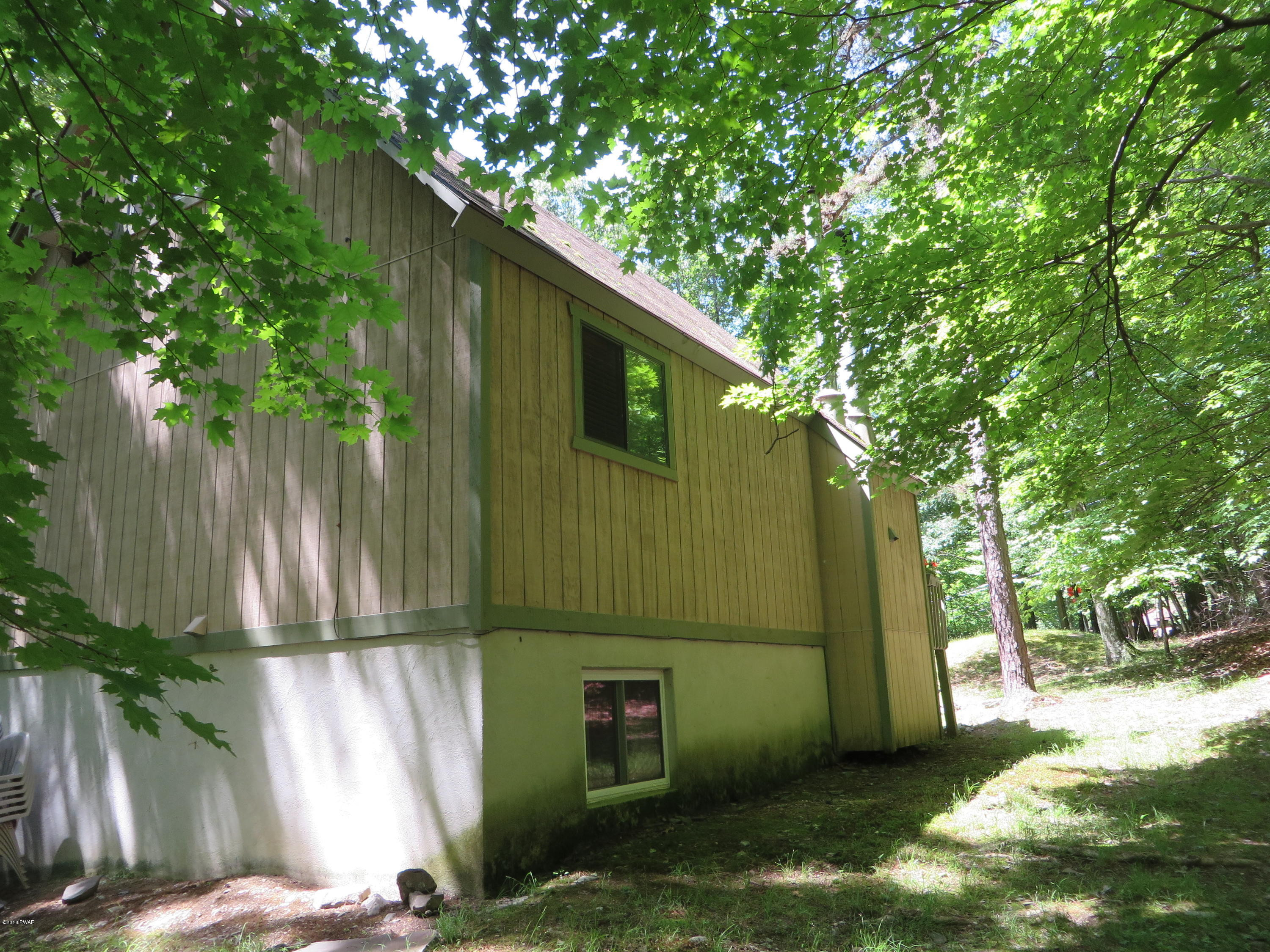 2112 Eagle Path Bushkill, PA 18324 - Photo 41 of 46