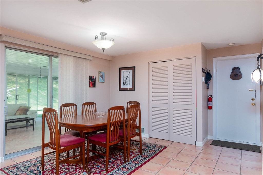 49 Barry Road Worcester, MA 01609 - Photo 18 of 37 Gallery Image 18