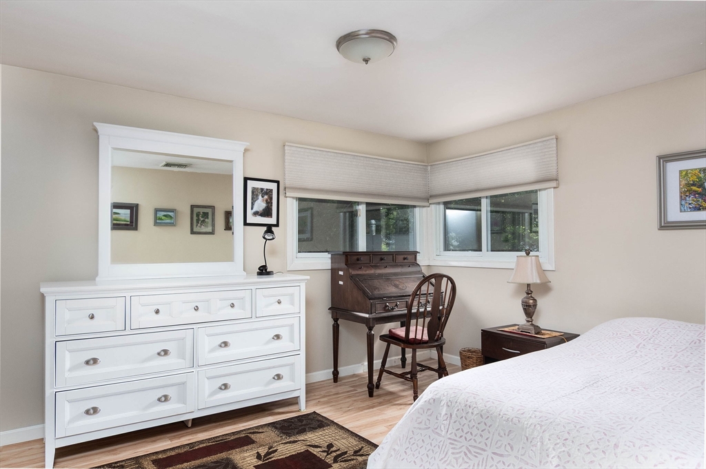 49 Barry Road Worcester, MA 01609 - Photo 27 of 37 Gallery Image 27