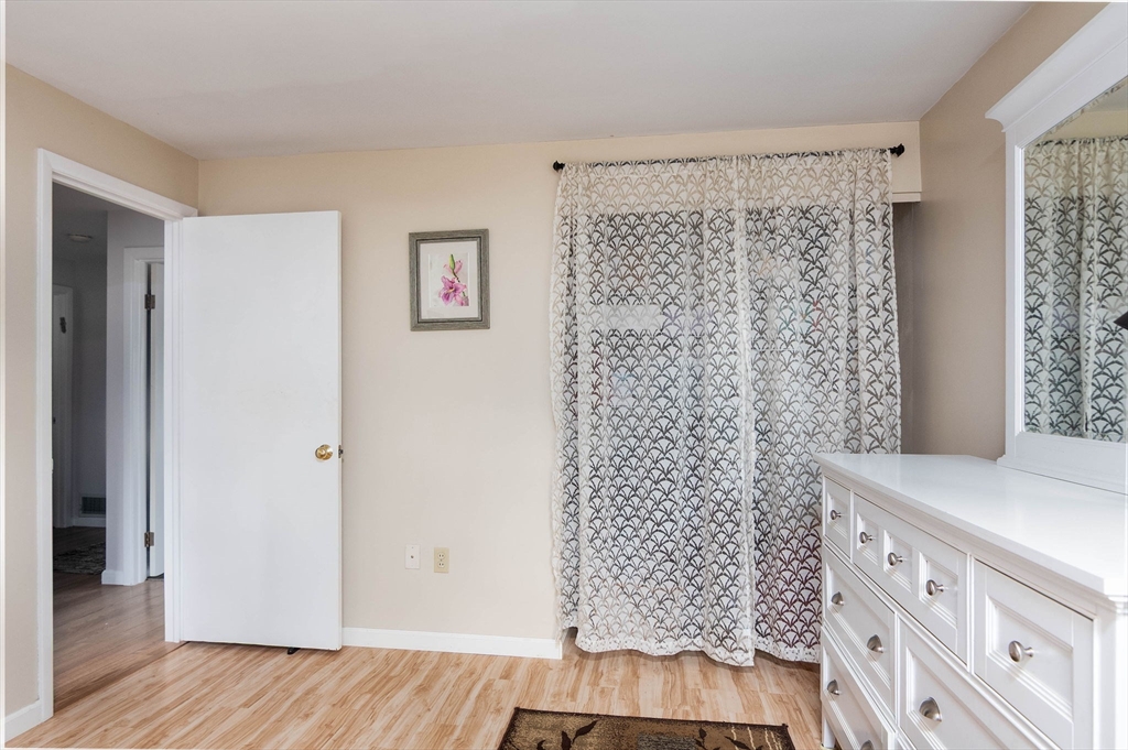 49 Barry Road Worcester, MA 01609 - Photo 28 of 37 Gallery Image 28