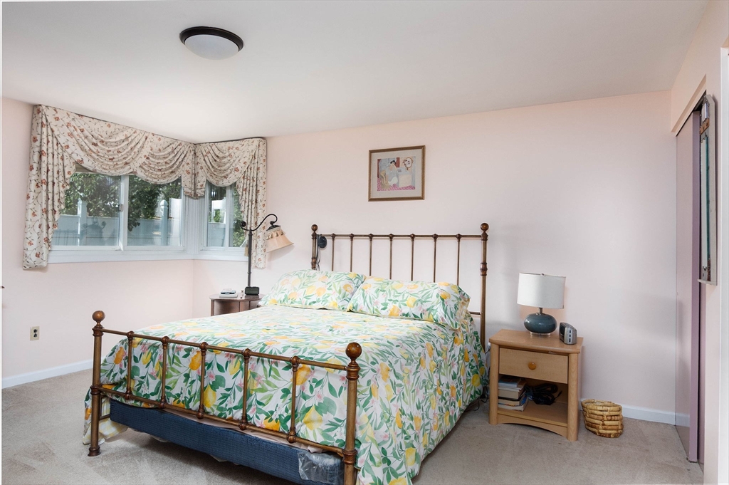 49 Barry Road Worcester, MA 01609 - Photo 30 of 37 Gallery Image 30