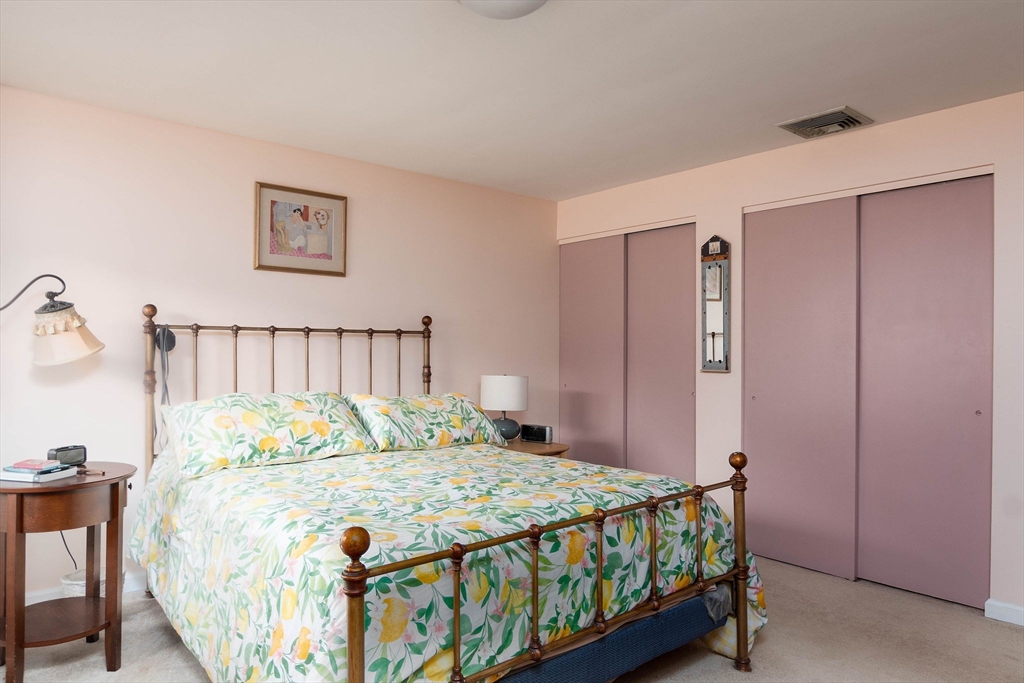 49 Barry Road Worcester, MA 01609 - Photo 34 of 37 Gallery Image 34