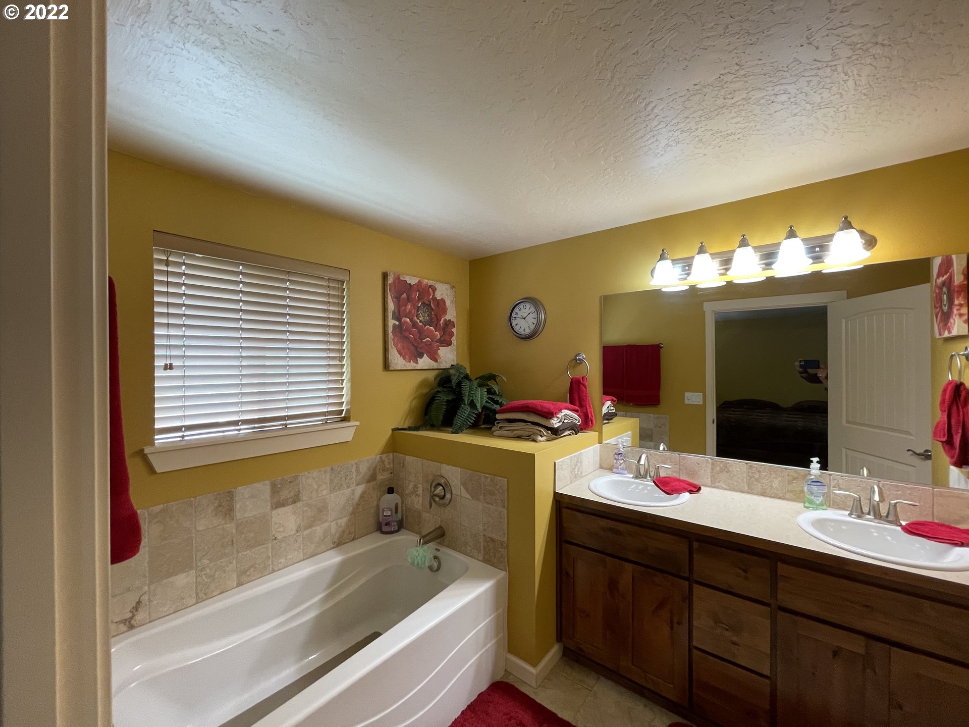 1055 Cedar Loop Lakeside, OR 97449 - Photo 12 of 30 Gallery Image 12