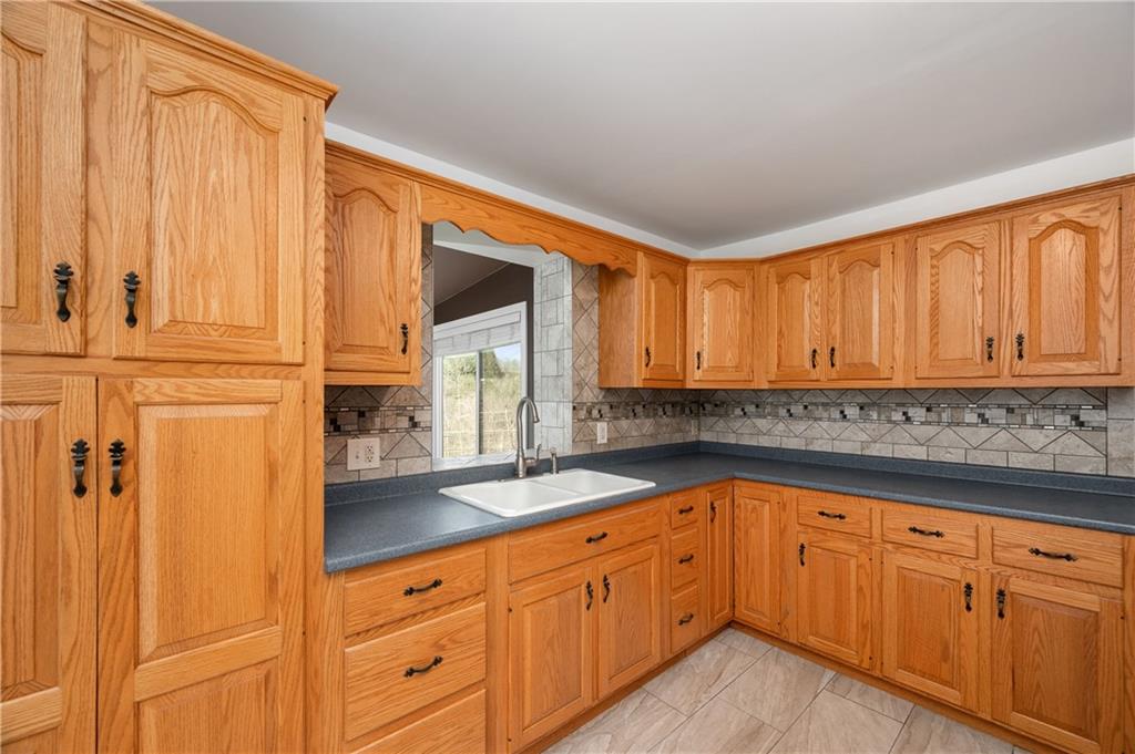 327 Rohrbach Road Chicora, PA 16025 - Photo 10 of 30 Gallery Image 10