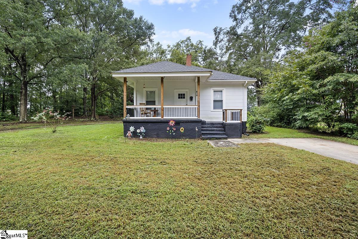 610 Swygert Street Laurens, SC 29360 - Photo 1 of 18