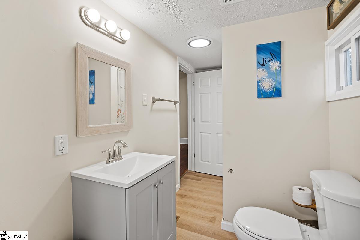 610 Swygert Street Laurens, SC 29360 - Photo 12 of 18