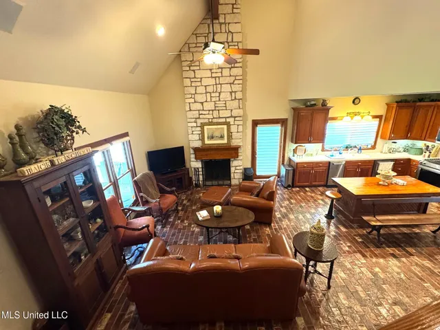 $2,250,000 | 2053 Osyka Progress Road, Osyka, MS 39657