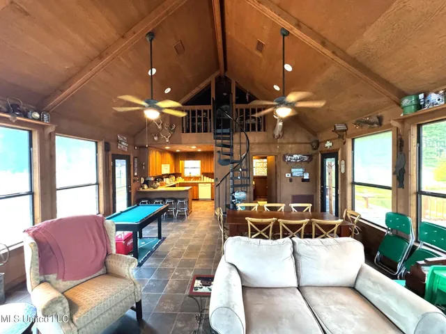 $2,250,000 | 2053 Osyka Progress Road, Osyka, MS 39657