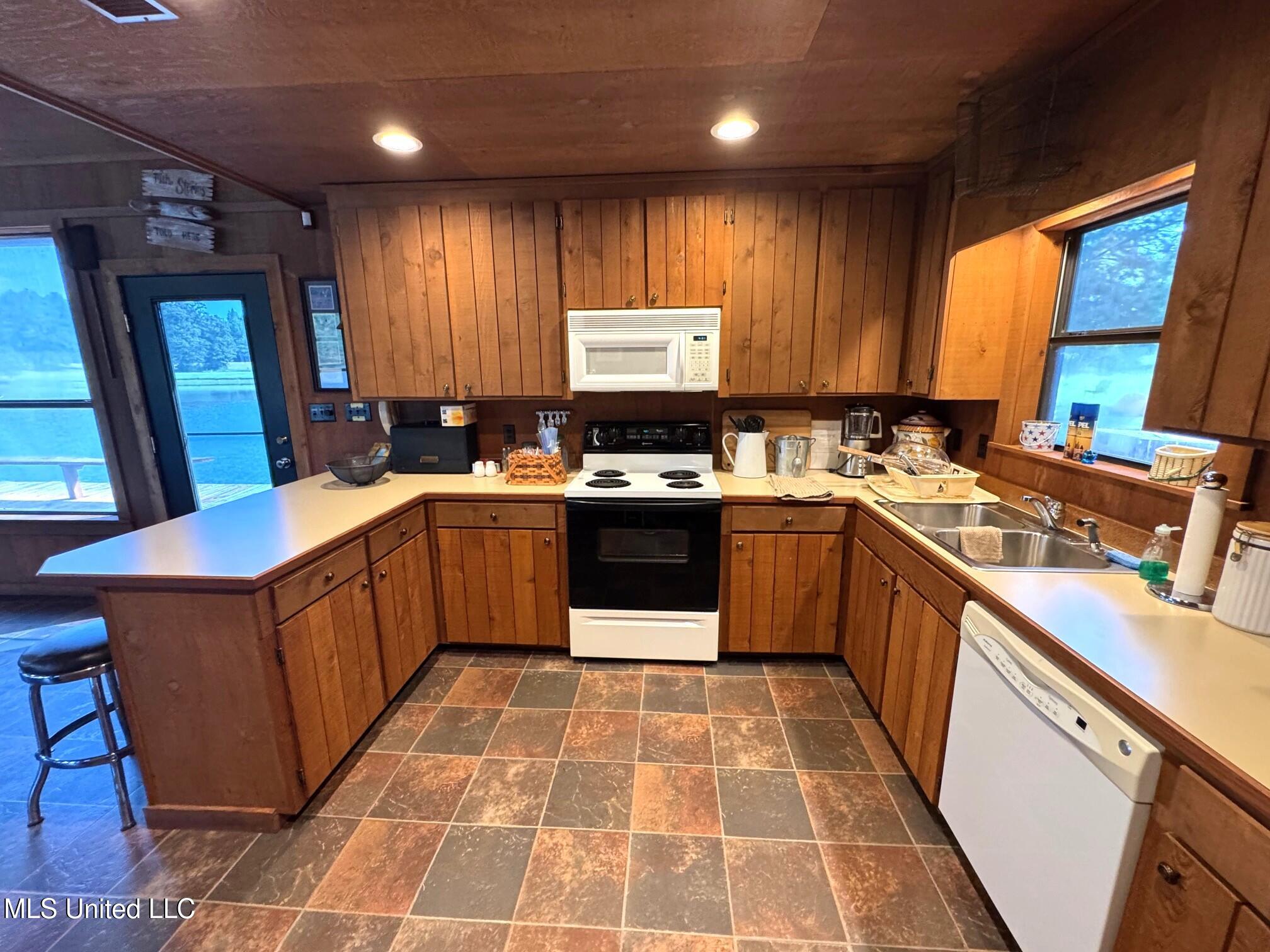 2053 Osyka Progress Road Osyka, MS 39657 - Photo 42 of 49 RG - Lake house kitchen facing south