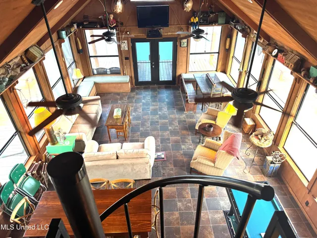 $2,250,000 | 2053 Osyka Progress Road, Osyka, MS 39657