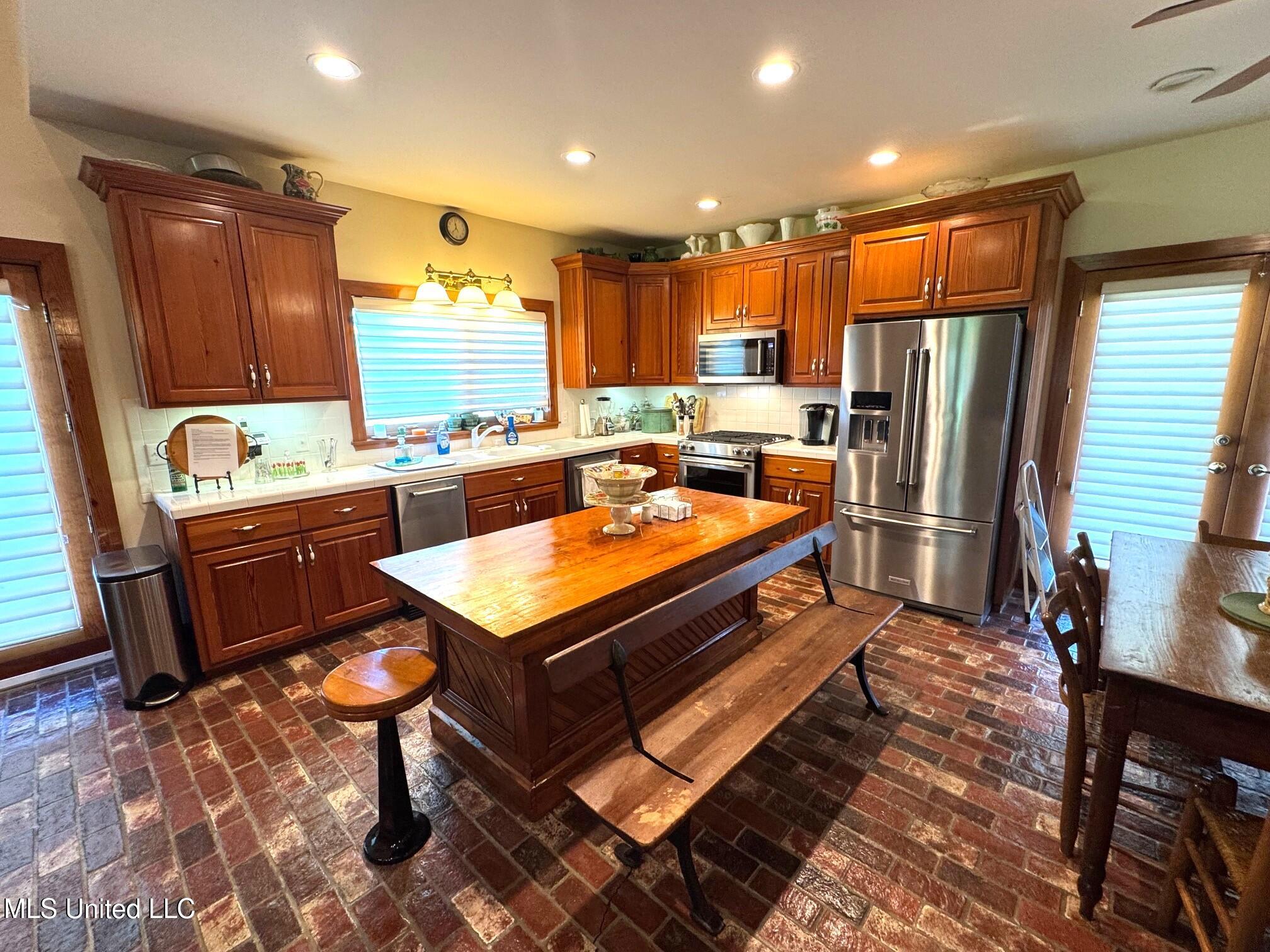 2053 Osyka Progress Road Osyka, MS 39657 - Photo 8 of 49 RG- Kitchen & breakfast from fmly