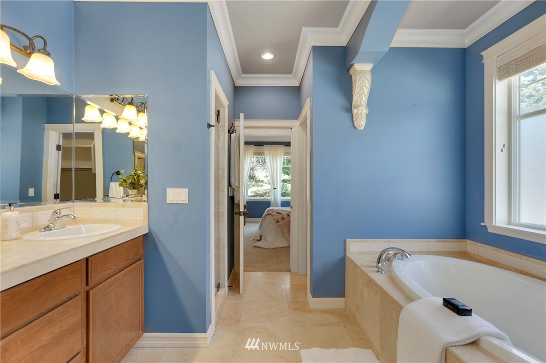 2607 Shannon Point Road Anacortes, WA 98221 - Photo 10 of 25 Gallery Image 10