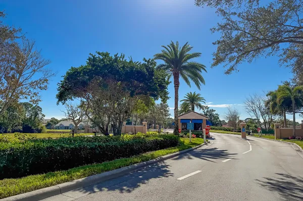 $358,000 | 1686 Southwest Harbour Isles Circle, Port St. Lucie, FL 34986