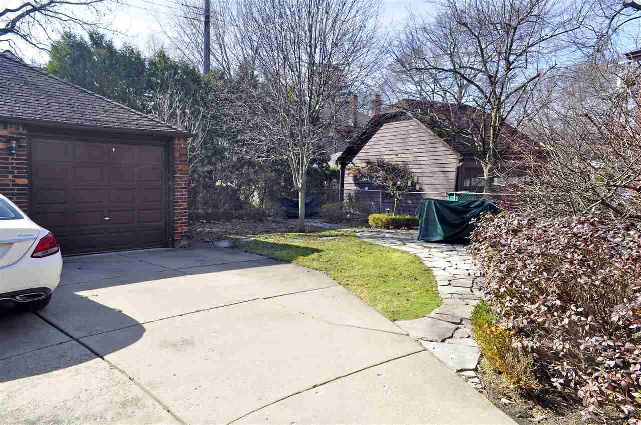 1215 Harvard Road Grosse Pointe Park, MI 48230 - Photo 32 of 34