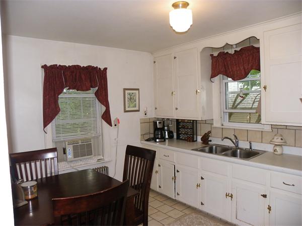 64 Oak Street Boston, MA 02136 - Photo 7 of 13