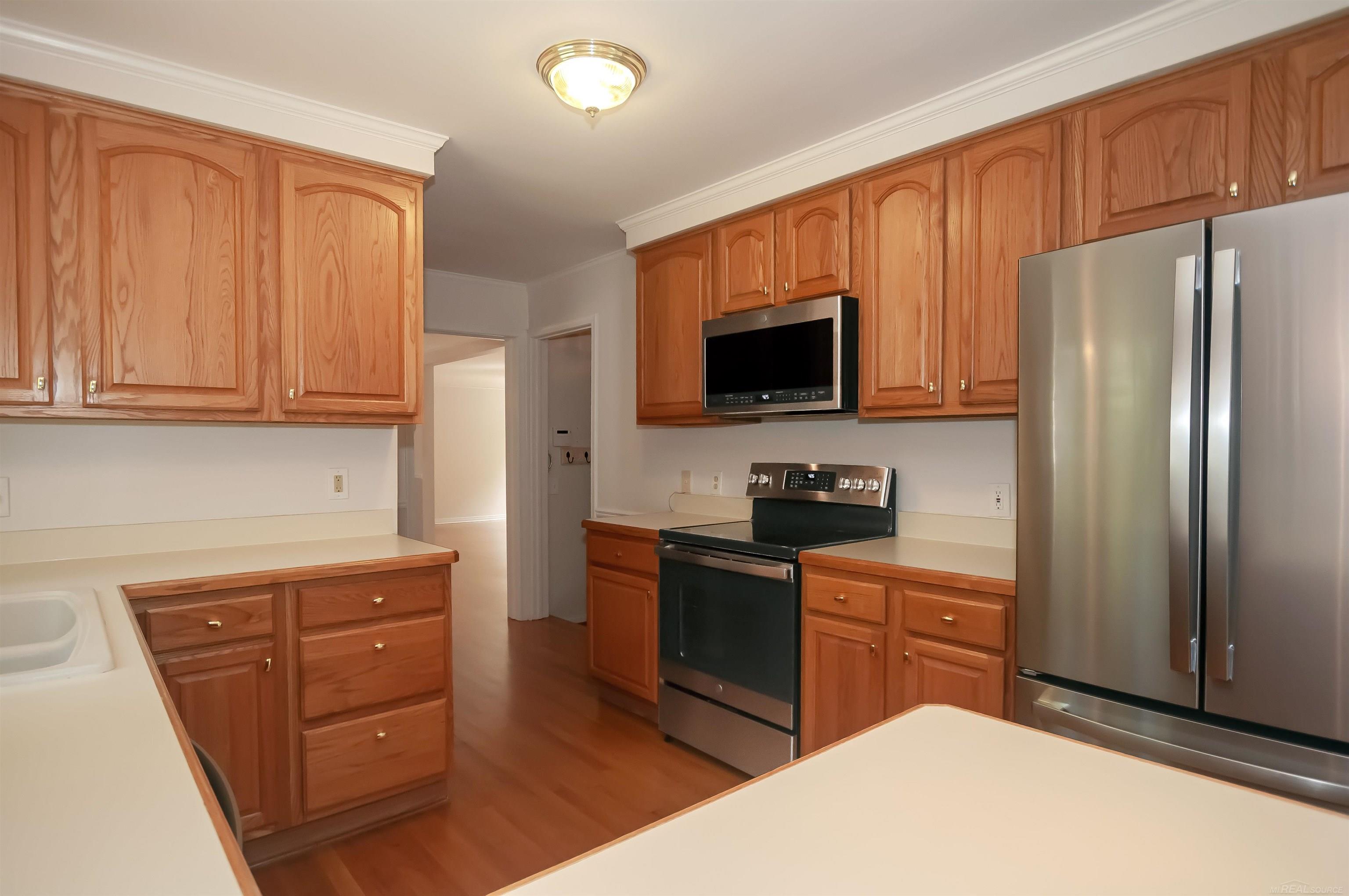 880 Shoreham Road Grosse Pointe, MI 48236 - Photo 18 of 46 50085857-17.JPG