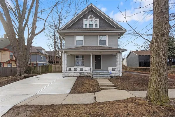 $332,500 | 915 East 29th Street, Kansas City, MO 64109