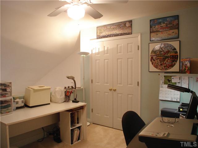 702 Teague Place Durham, NC 27707 - Photo 9 of 12