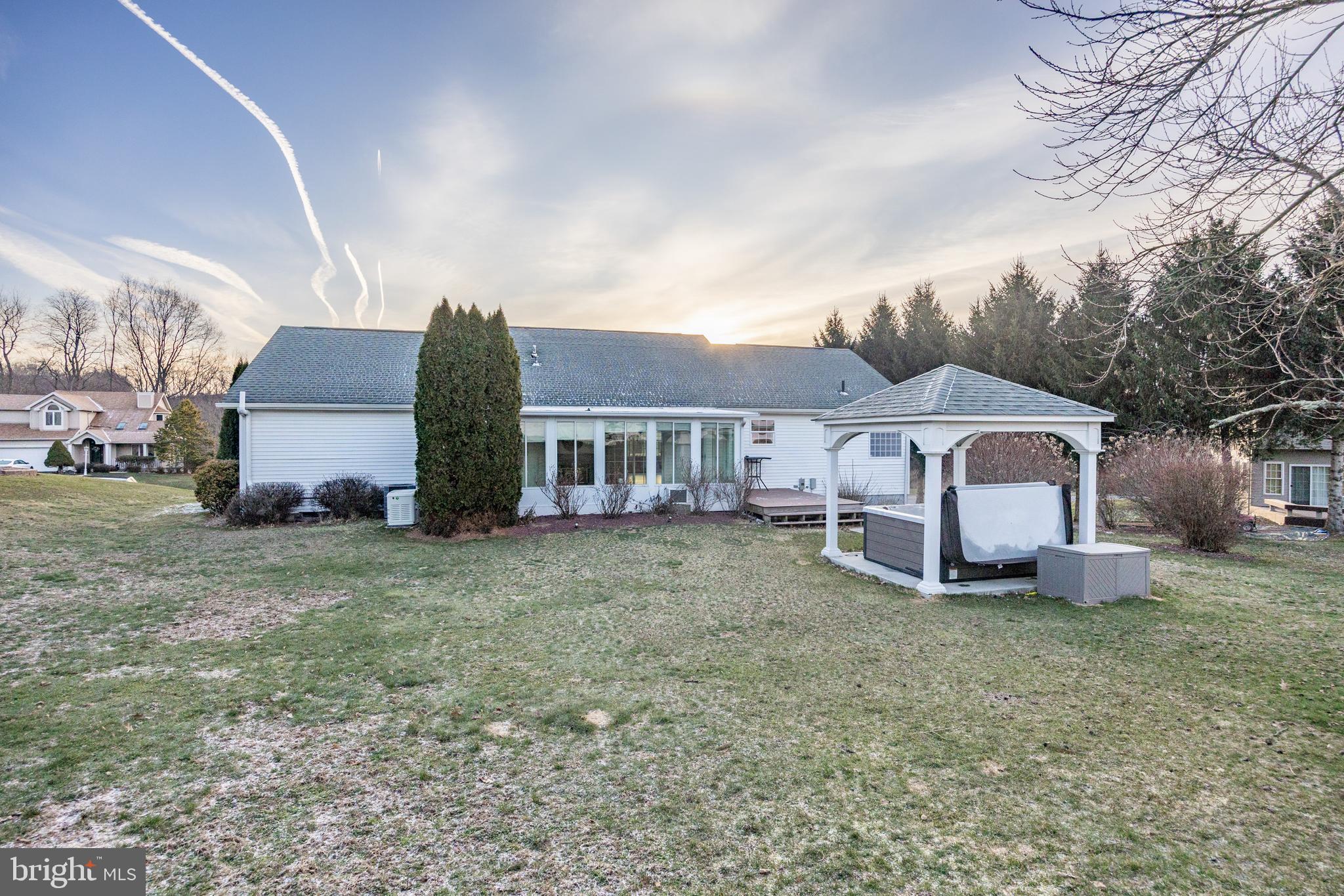 12 Sajer Road Pottsville, PA 17901 - Photo 3 of 29