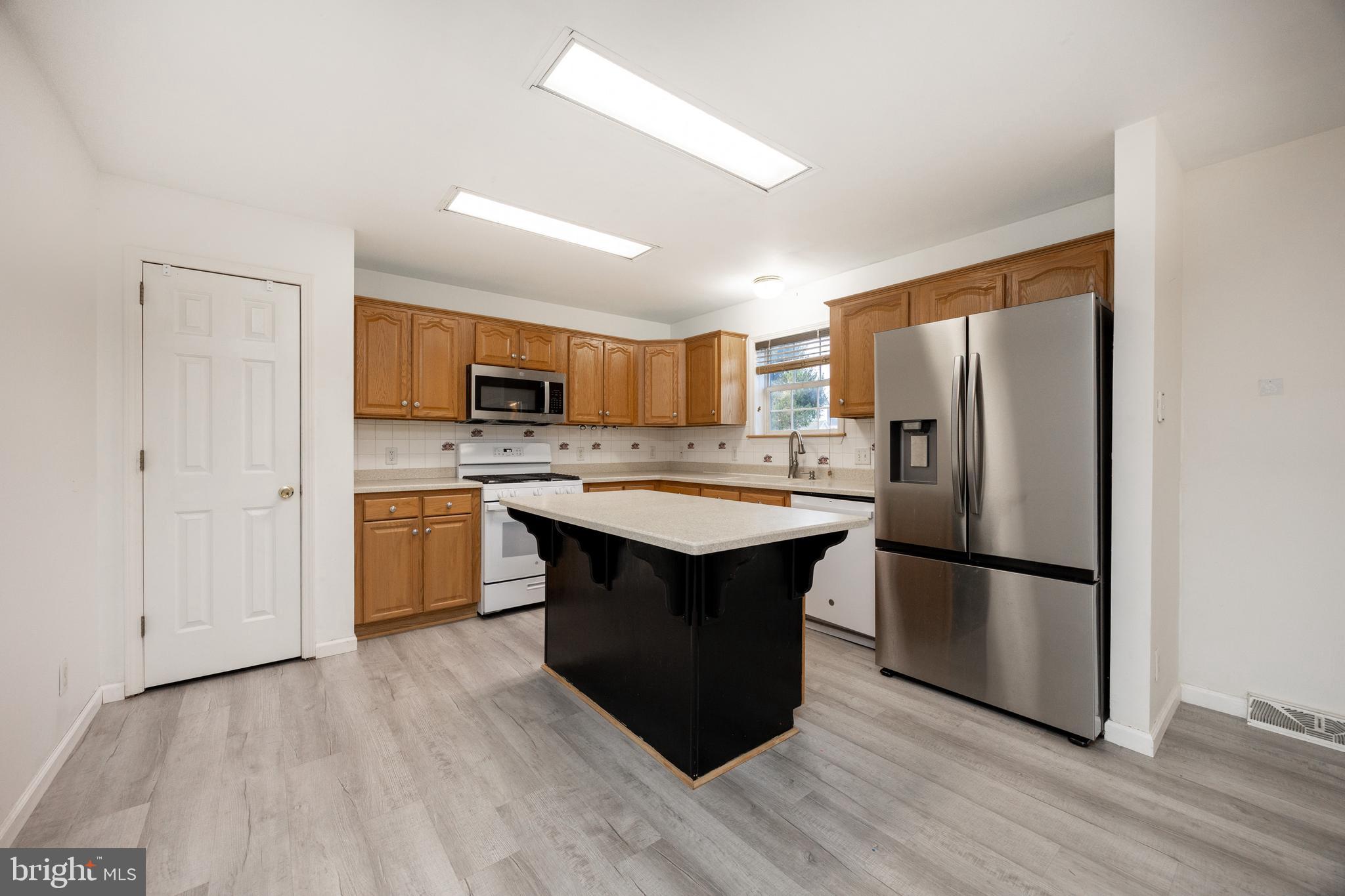 12 Sajer Road Pottsville, PA 17901 - Photo 8 of 29