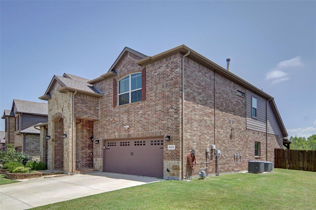 9828 Tule Lake Road Fort Worth, TX 76177 - Photo 2 of 37