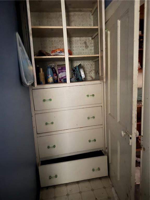 2729 Chess Avenue Parsons, KS 67357 - Photo 13 of 23