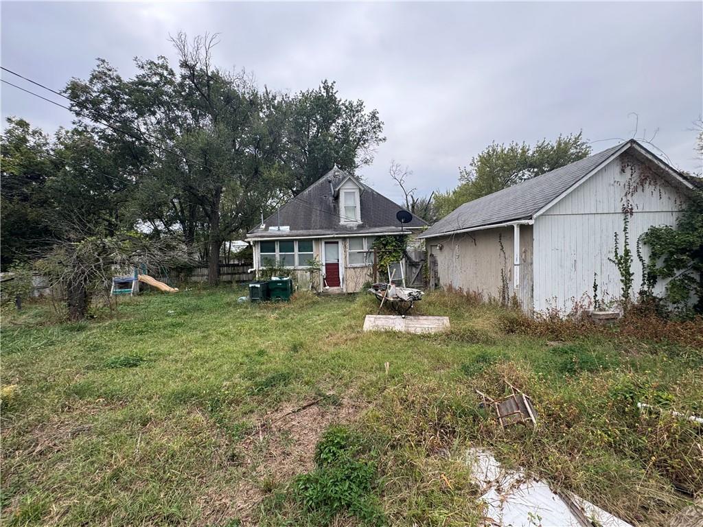 2729 Chess Avenue Parsons, KS 67357 - Photo 18 of 23