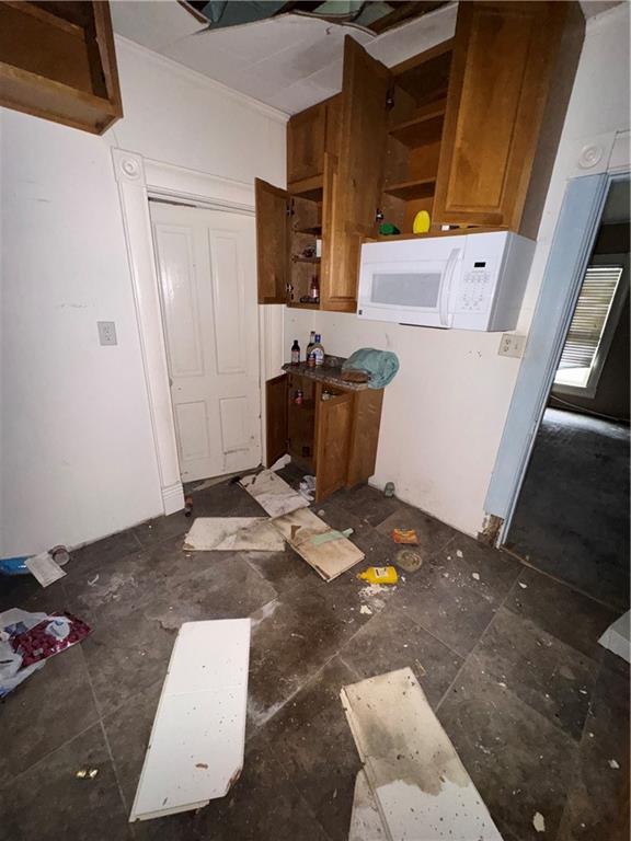 2729 Chess Avenue Parsons, KS 67357 - Photo 7 of 23