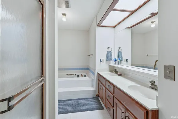 $529,900 | 12127 Mahogany Drive, Fort Wayne, IN 46814