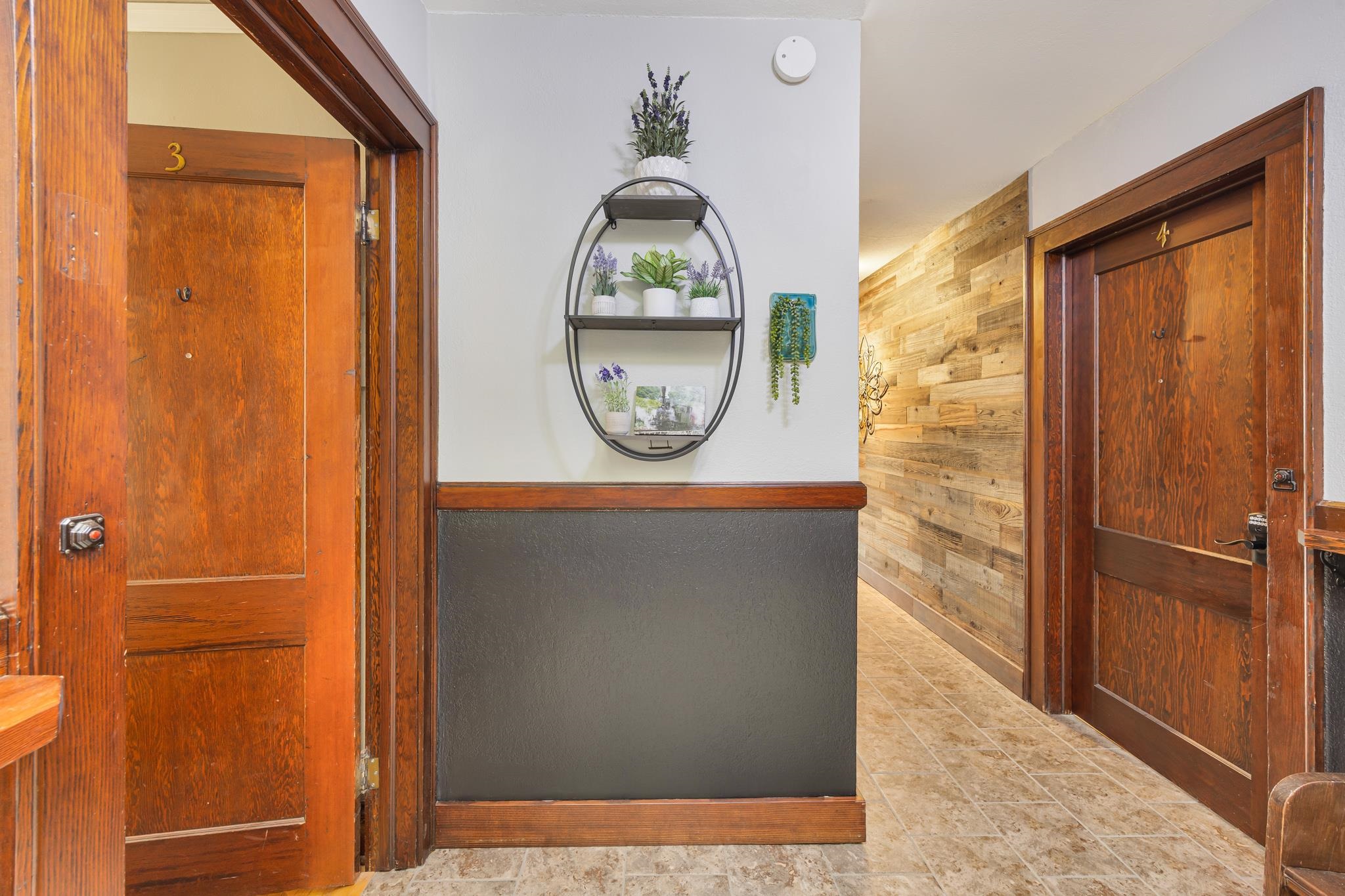 601 1st Avenue Two Harbors, MN 55616 - Photo 25 of 99 Main Hallway