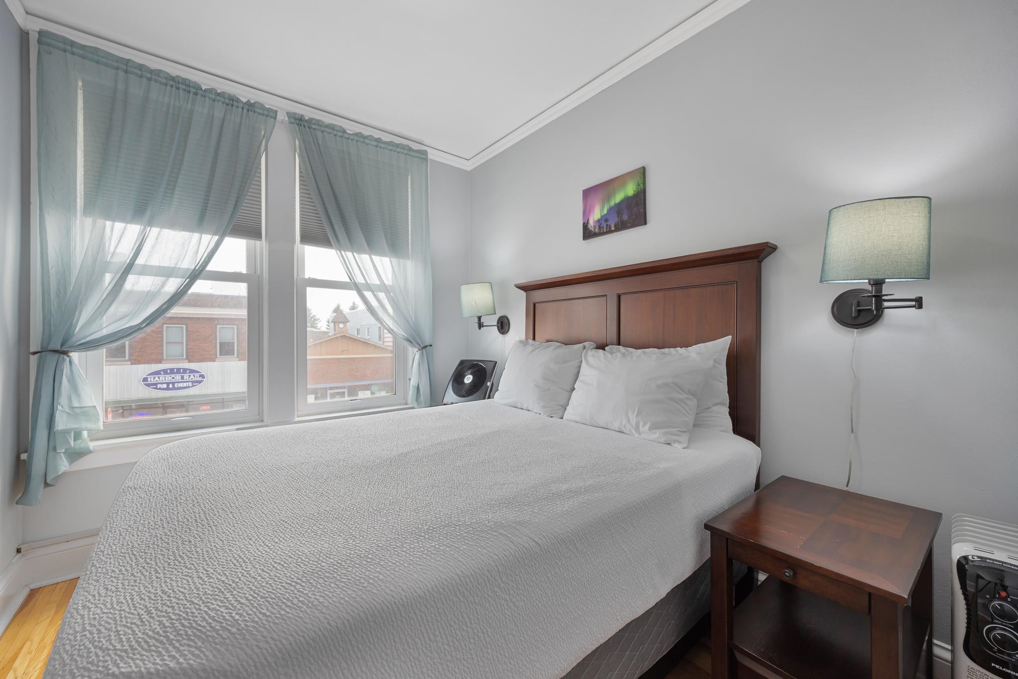 601 1st Avenue Two Harbors, MN 55616 - Photo 47 of 99 King size bed