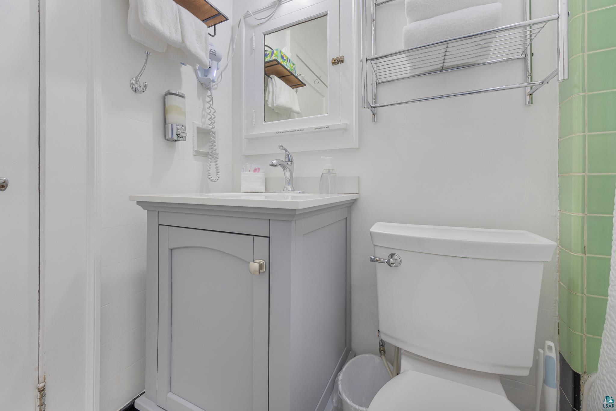 601 1st Avenue Two Harbors, MN 55616 - Photo 49 of 99 Unit #2 Bathroom