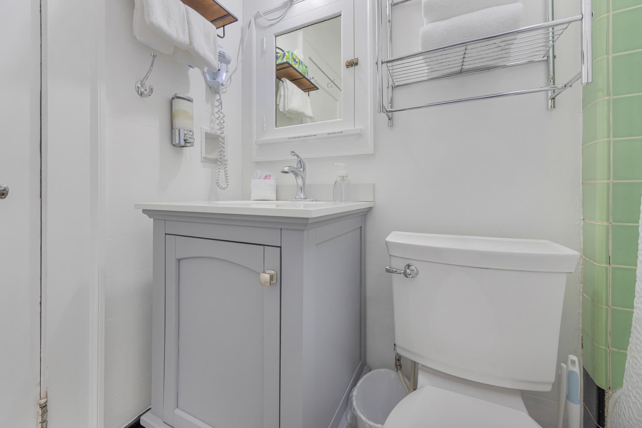 601 1st Avenue Two Harbors, MN 55616 - Photo 49 of 99 Unit #2 Bathroom