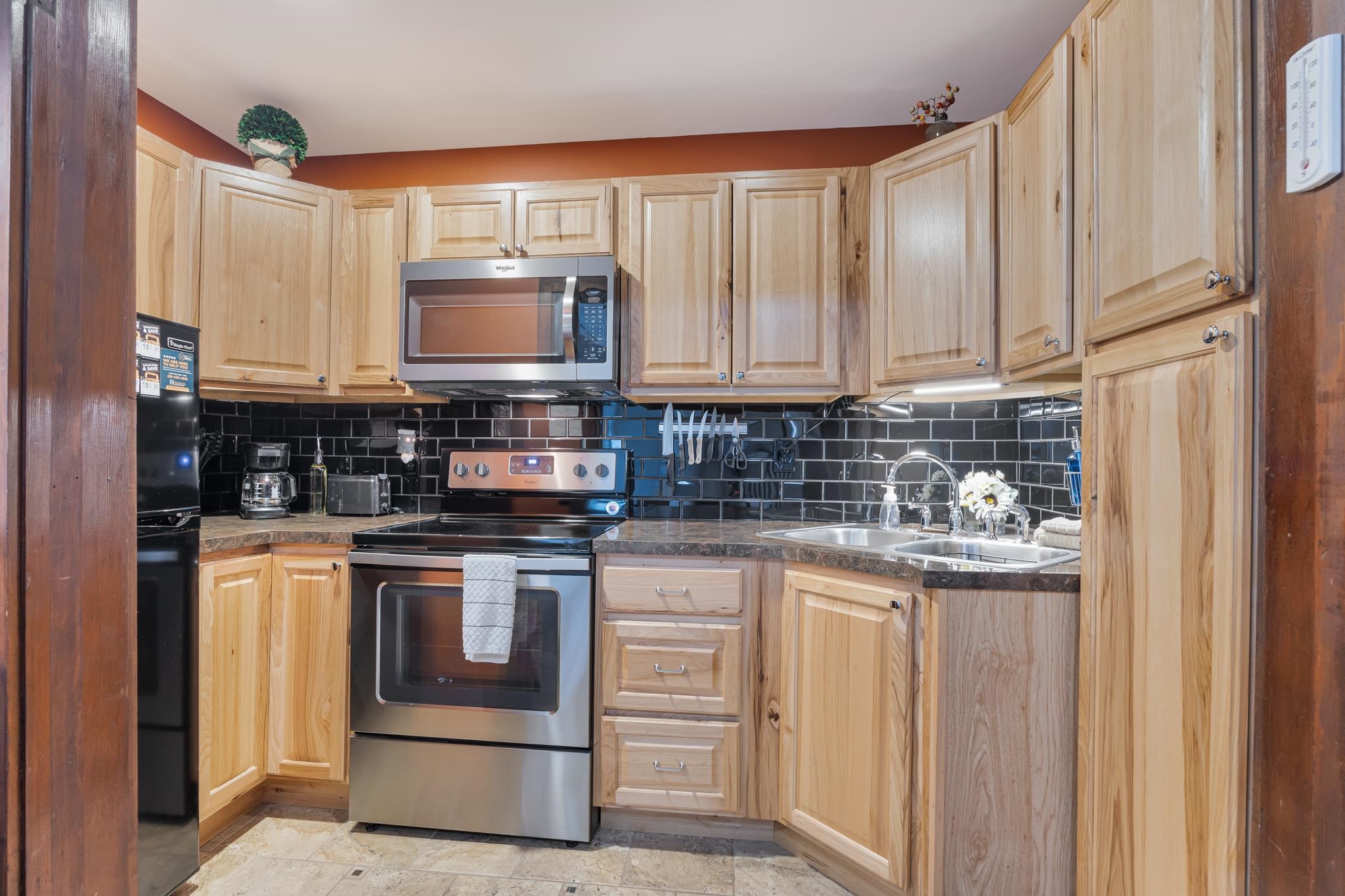 601 1st Avenue Two Harbors, MN 55616 - Photo 56 of 99 Unit #3 Kitchen