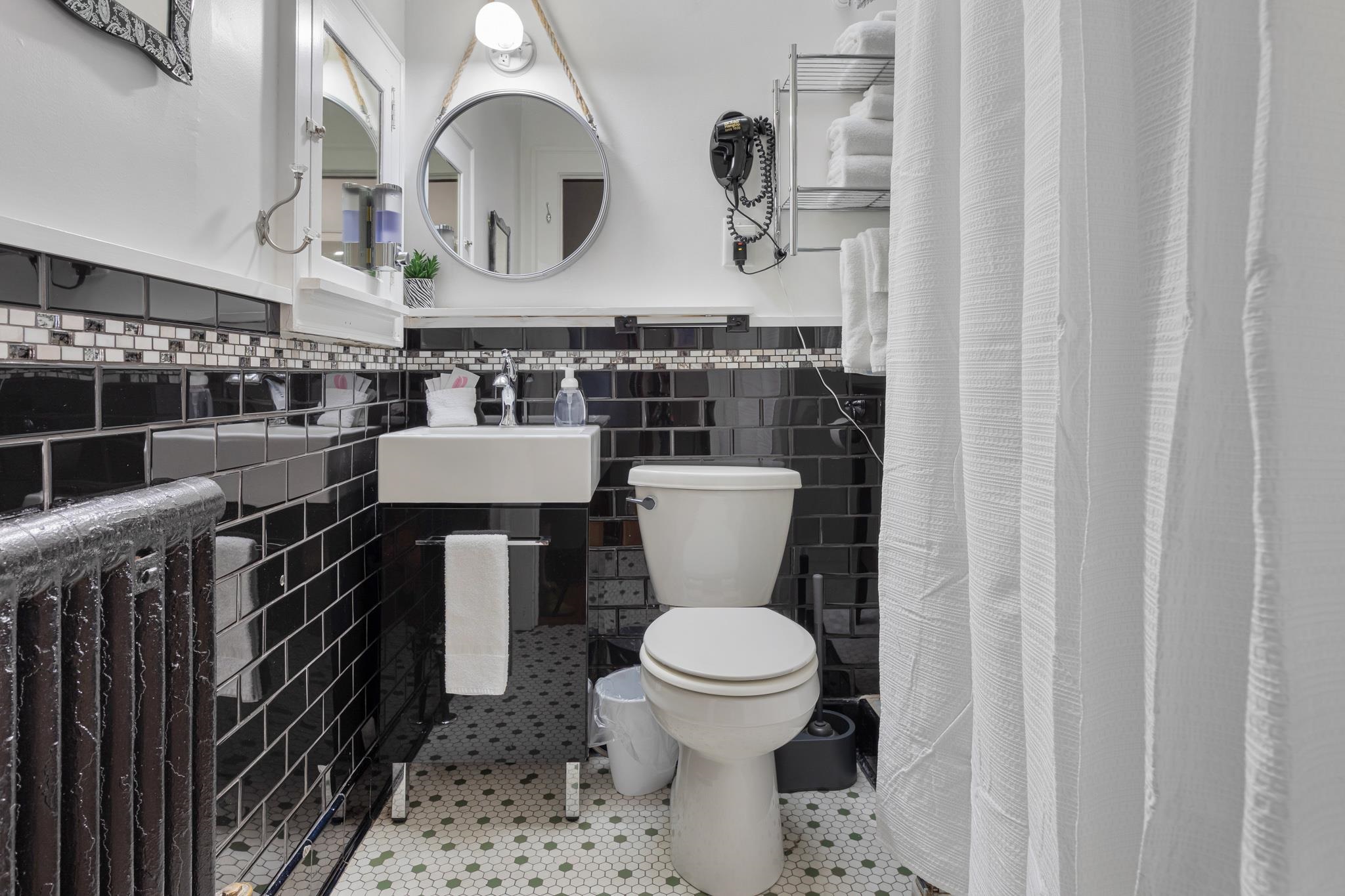 601 1st Avenue Two Harbors, MN 55616 - Photo 59 of 99 Unit #3 Bathroom