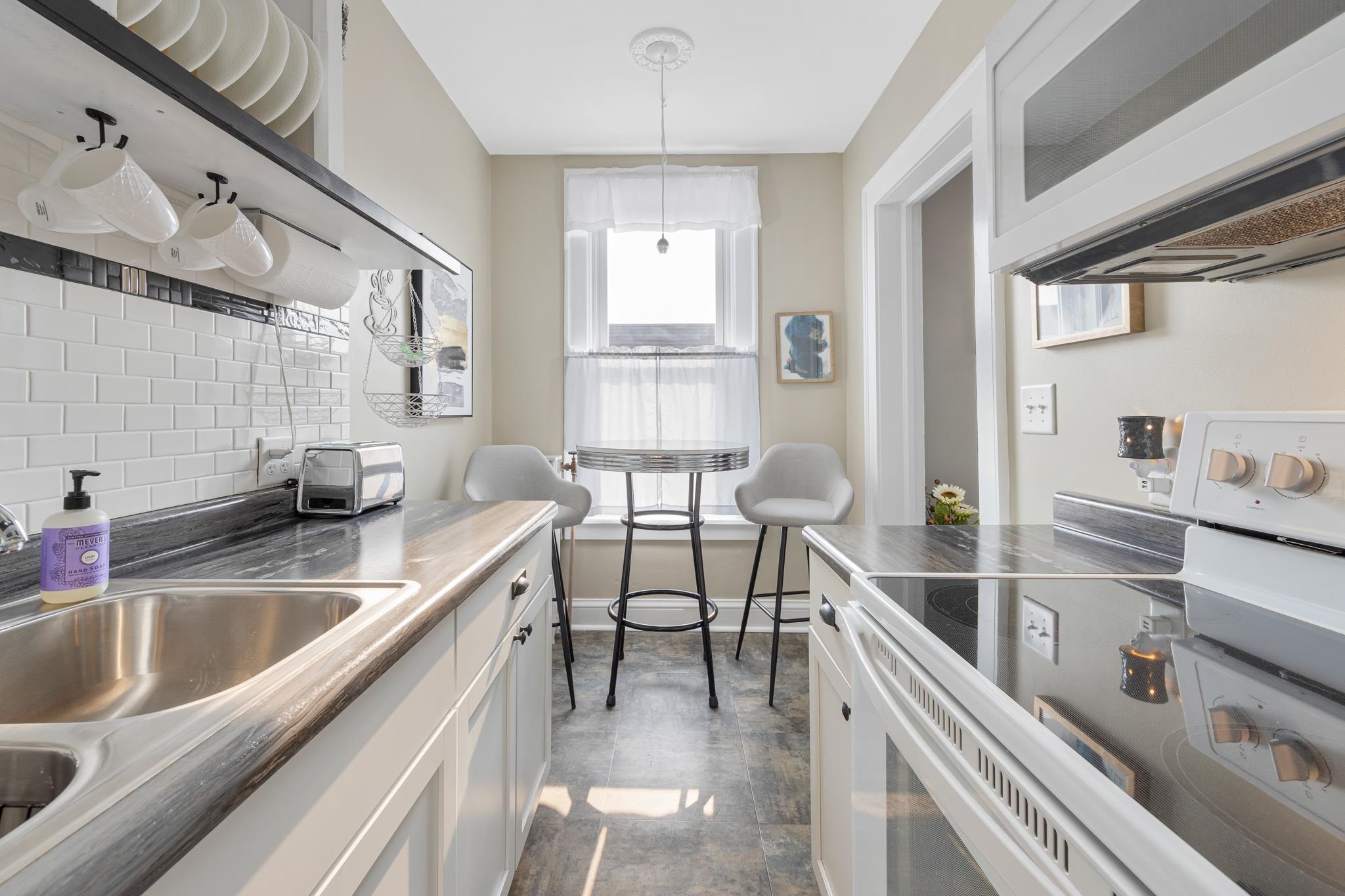 601 1st Avenue Two Harbors, MN 55616 - Photo 83 of 99 Eat-in kitchen