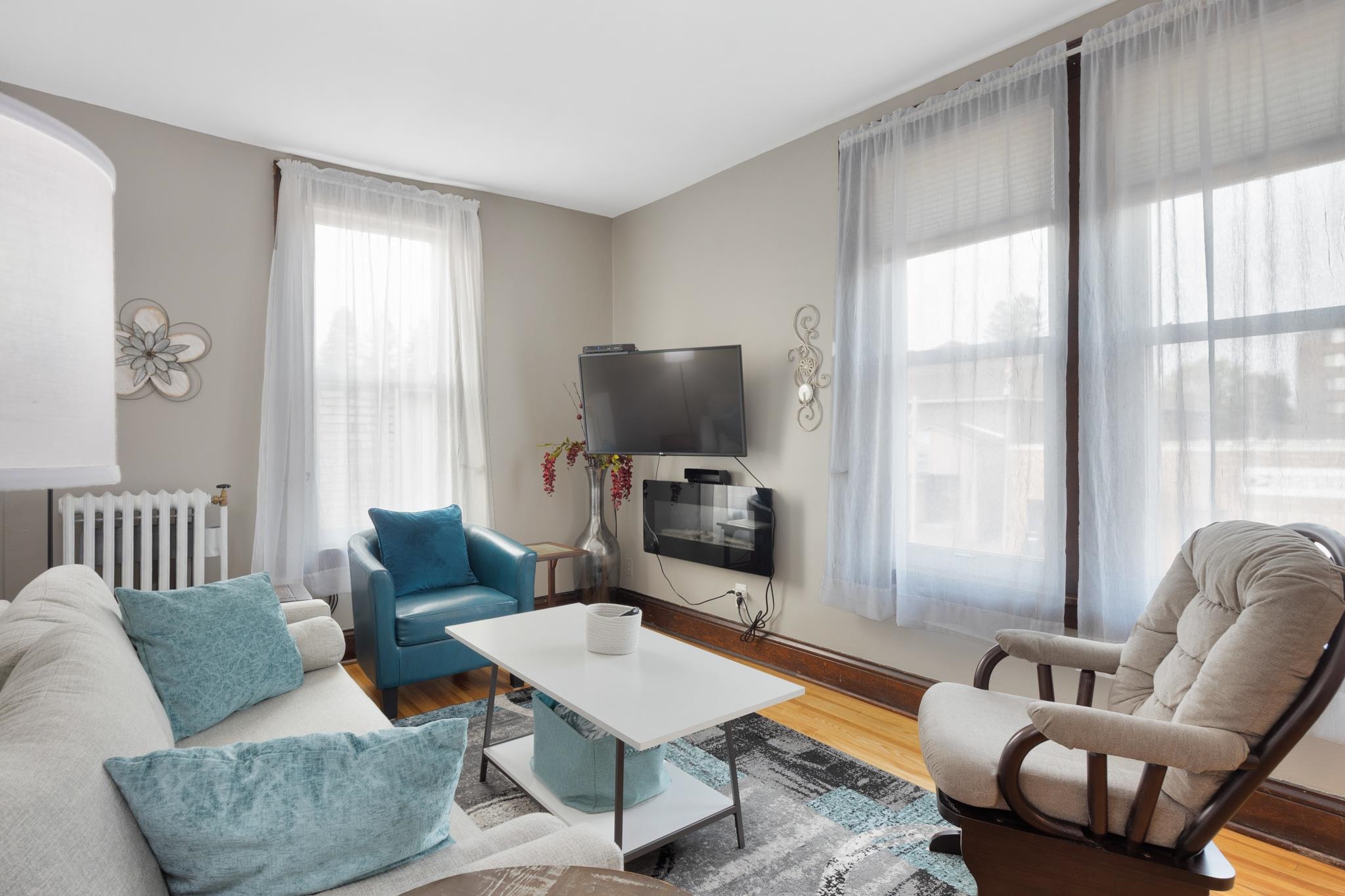 601 1st Avenue Two Harbors, MN 55616 - Photo 90 of 99 Unit #6 Living Room