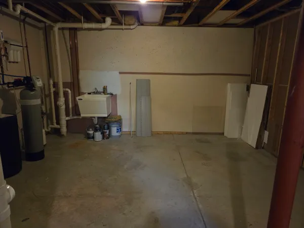 $280,000 | 2209 Virginia Drive, Manitowoc, WI 54220