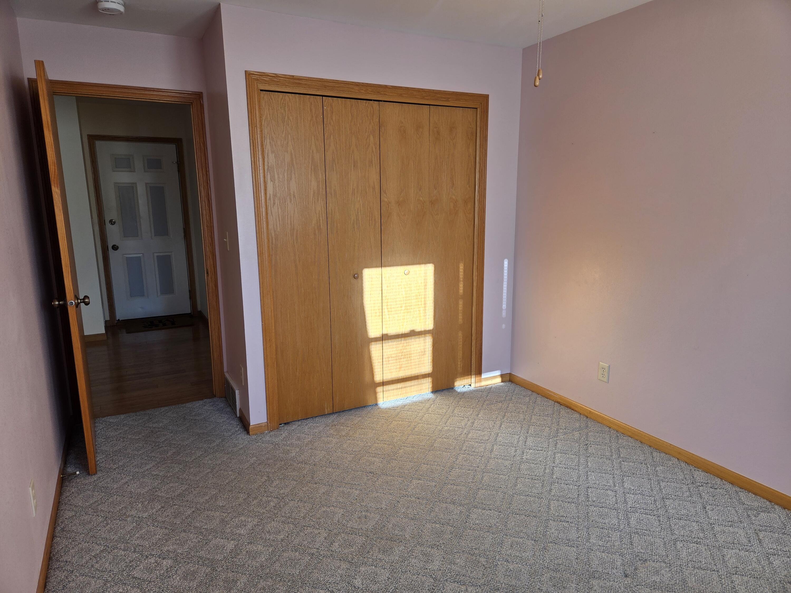 2209 Virginia Drive Manitowoc, WI 54220 - Photo 8 of 27 20260115_091311