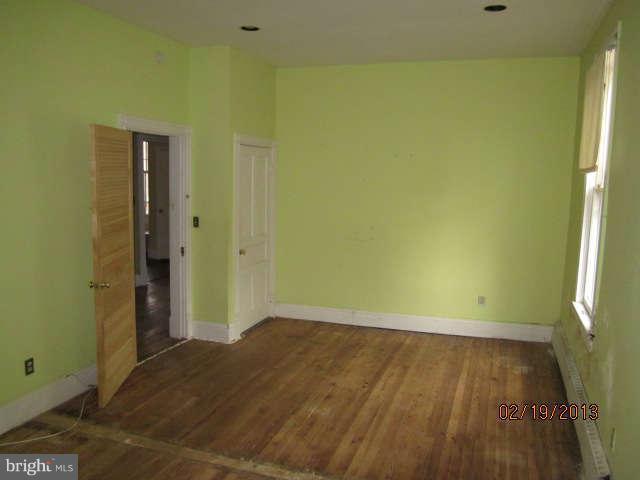 22022 Dickerson Road Dickerson, MD 20842 - Photo 8 of 23 Bedroom