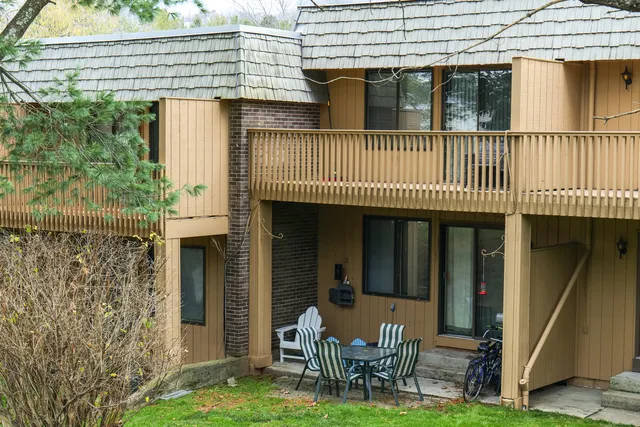 $239,900 | 7 Willow Court, Unit 7, Cromwell, CT 06416