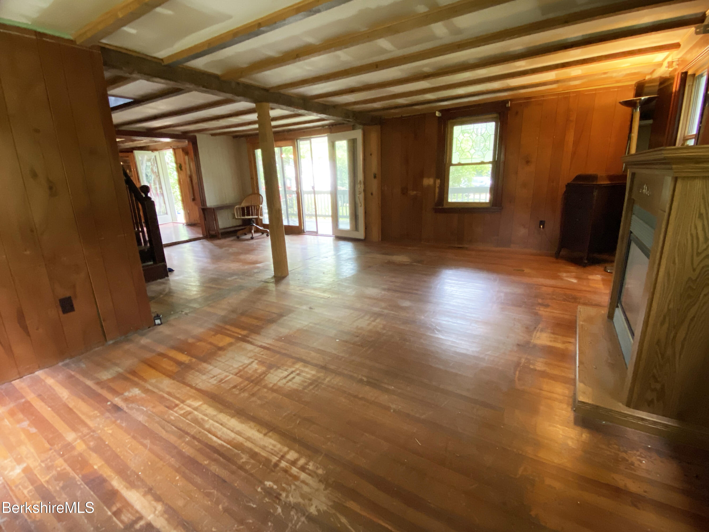 260 Stockbridge Road Lee, MA 01238 - Photo 12 of 21 Living to Dining