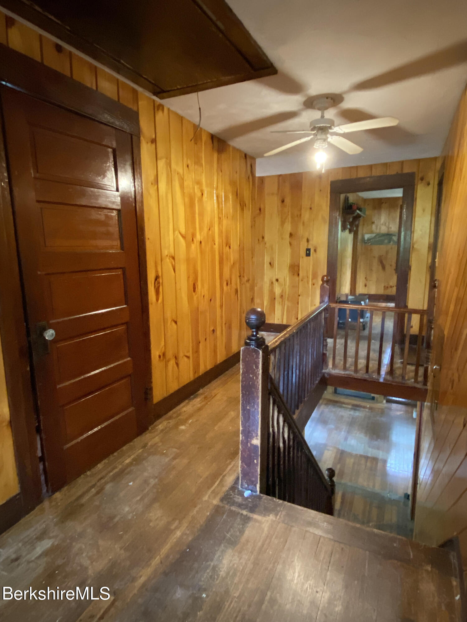 260 Stockbridge Road Lee, MA 01238 - Photo 16 of 21 Landing