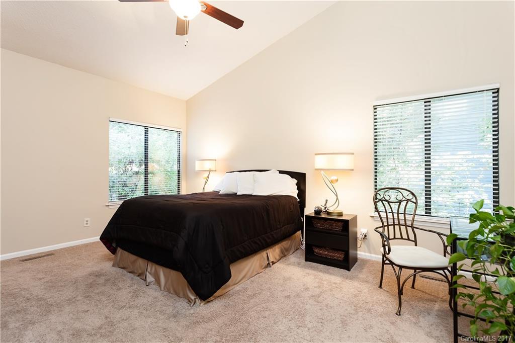 14537 Harbor Estate Road Charlotte, NC 28278 - Photo 12 of 24 Gallery Image 12